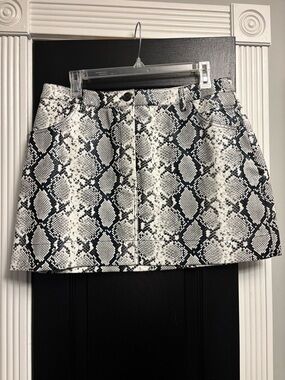 Apparis Black & White Snake-Print Mini Skirt